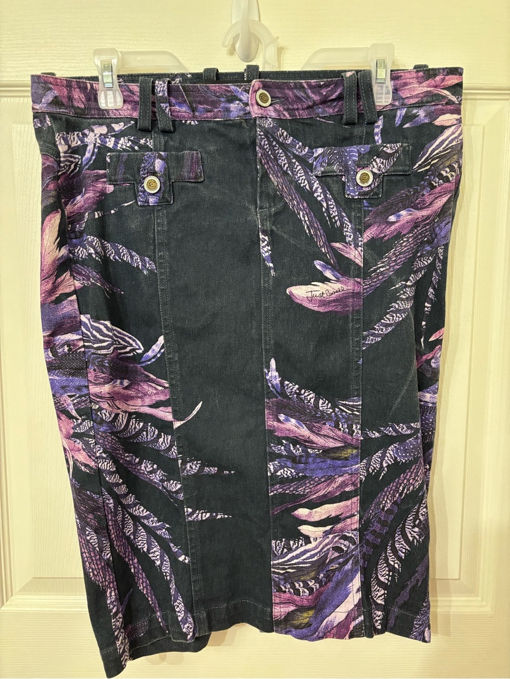 Vintage Just Cavalli Y2K Dark Denim Skirt Purple Feather Print IT 42 US 6 Italy